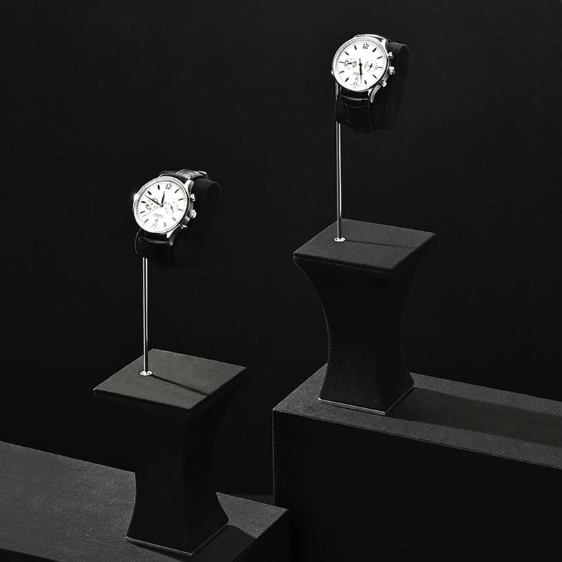 Porte-montre design en métal et cuir